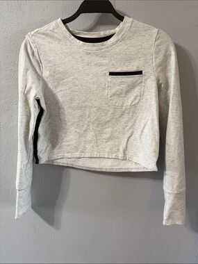 Athleta Light Gray Long-Sleeve Pocket Cropped Top with Black Trim